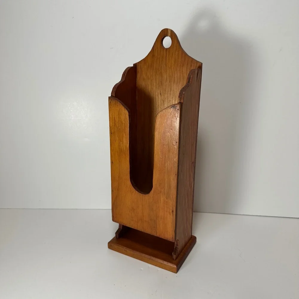 Vintage Wooden Wall Mount Mail Dispenser Scalloped Farmhouse Kitchen Organizer